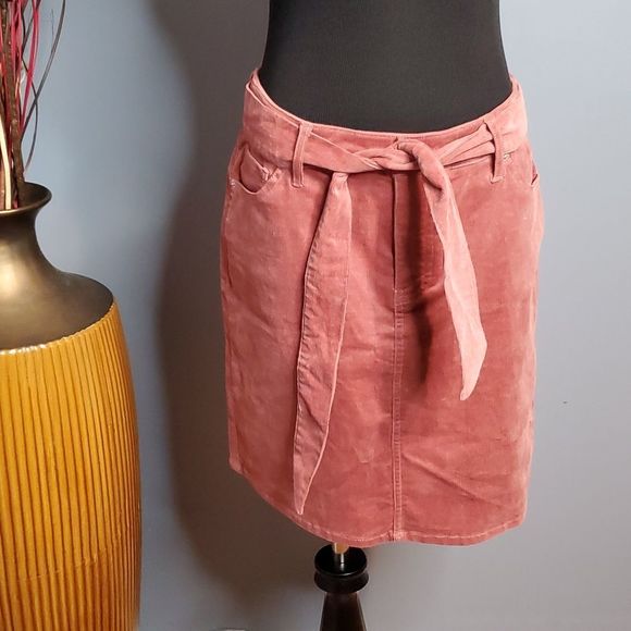 New York & Company Dresses & Skirts - New York & Company Rose Colored Corduroy Skirt Size 8 NWT